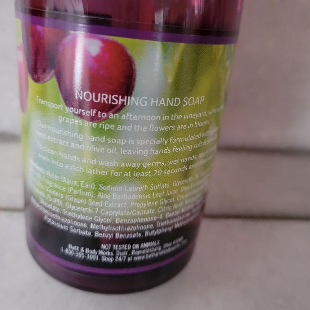 Bath & Body Works Vintage Black Cherry Merlot Gentle Hand Soap 9.5 fl oz RARE - Picture 3 of 7